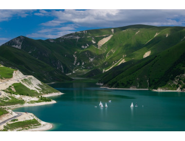 Компания «Курорты Северного Кавказа» выступит партнером парусной регаты на озере Кезеной-Ам